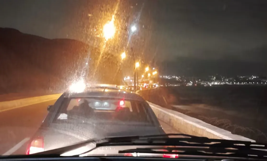 نهاية يوم 1 وبداية يوم 2 مارس | حركة مرور بطيئة جدّا 23 طابور طويل للولوج إلى مدينة سبتة في السيارة