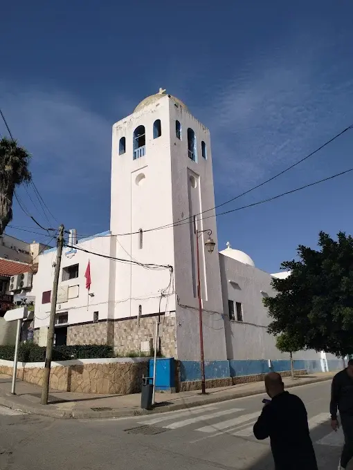 كنيسة الفنيدق من الجانب