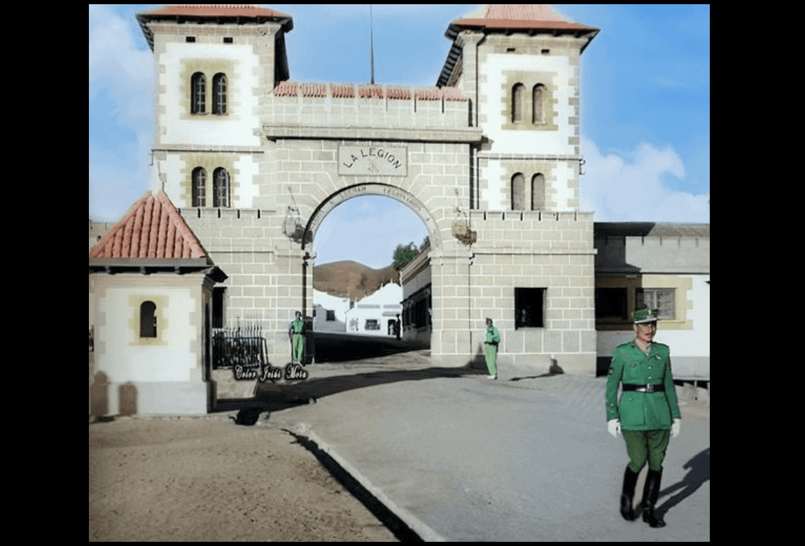 Entrada a Dar al-Rifien