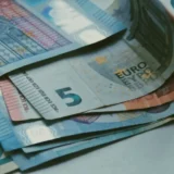 سعر اليورو مقابل الدرهم المغربي اليوم: تحديثات الأسواق وأهم التحويلات