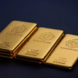 الذهب يحافظ على مستوياته المرتفعة في مصر.. عيار 21 عند 6,600 جنيه اليوم الأحد