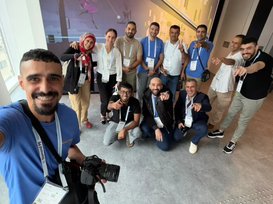 ابن الفنيدق محمد الورياغلي يُكرَّم في طوكيو ضمن خبراء منتجات جوجل 4 compresed mohamed el eoueryuaghly with the arab copmmunity